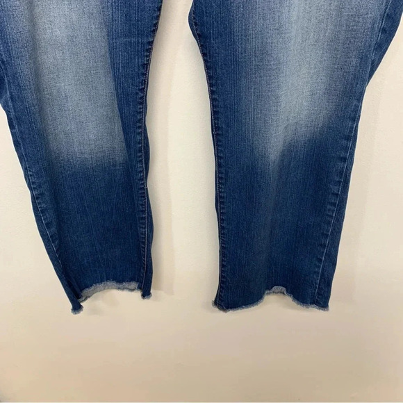 Torrid Jeans Woman Plus‎ 24  Blue Fading Straight Raw Hem Stretch Pockets Casual - Picture 3 of 11
